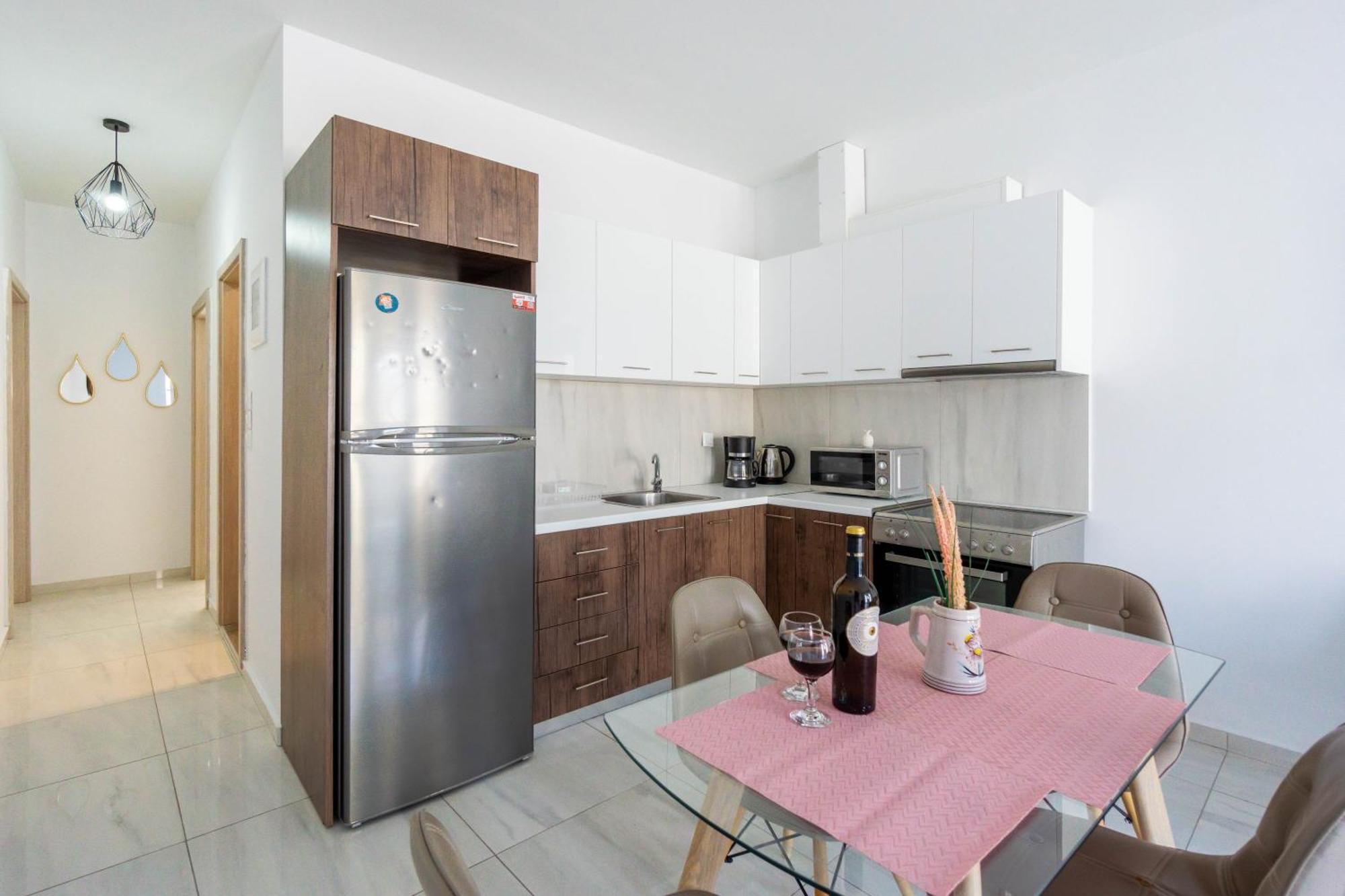 Cozy Coastal In Heraklion (Crete)